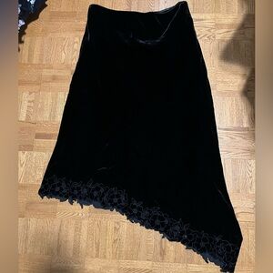 Silkland Black Silk Velvet Skirt – Asymmetric Floral Hem